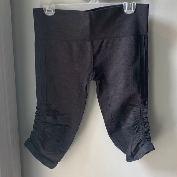 Cinched Cropped Black Lululemon Leggings - Picture 3 of 5